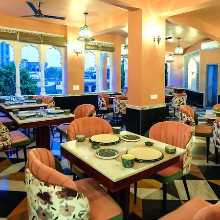Dev Mahal - A Boutique Heritage Hotel Τζαϊπούρ Εξωτερικό φωτογραφία