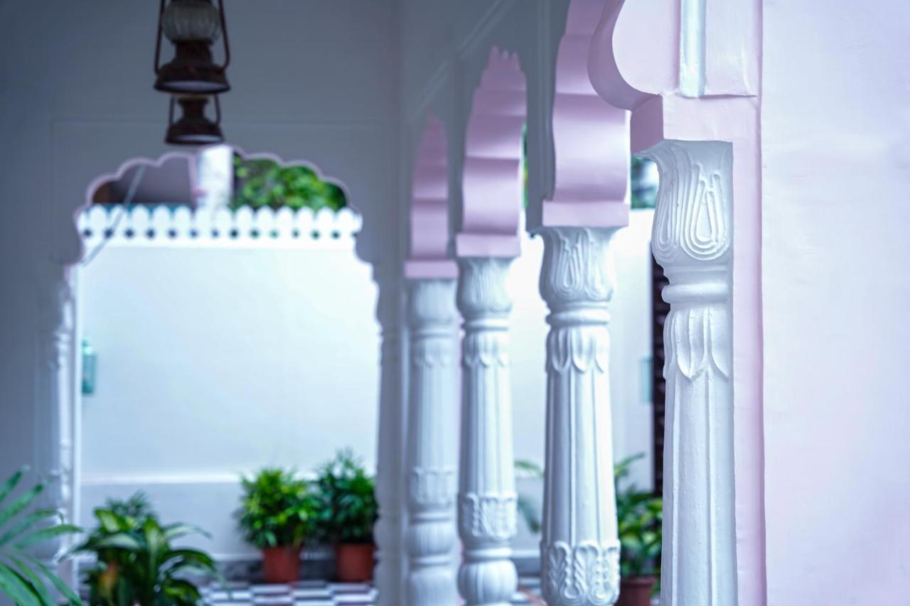Dev Mahal - A Boutique Heritage Hotel Τζαϊπούρ Εξωτερικό φωτογραφία
