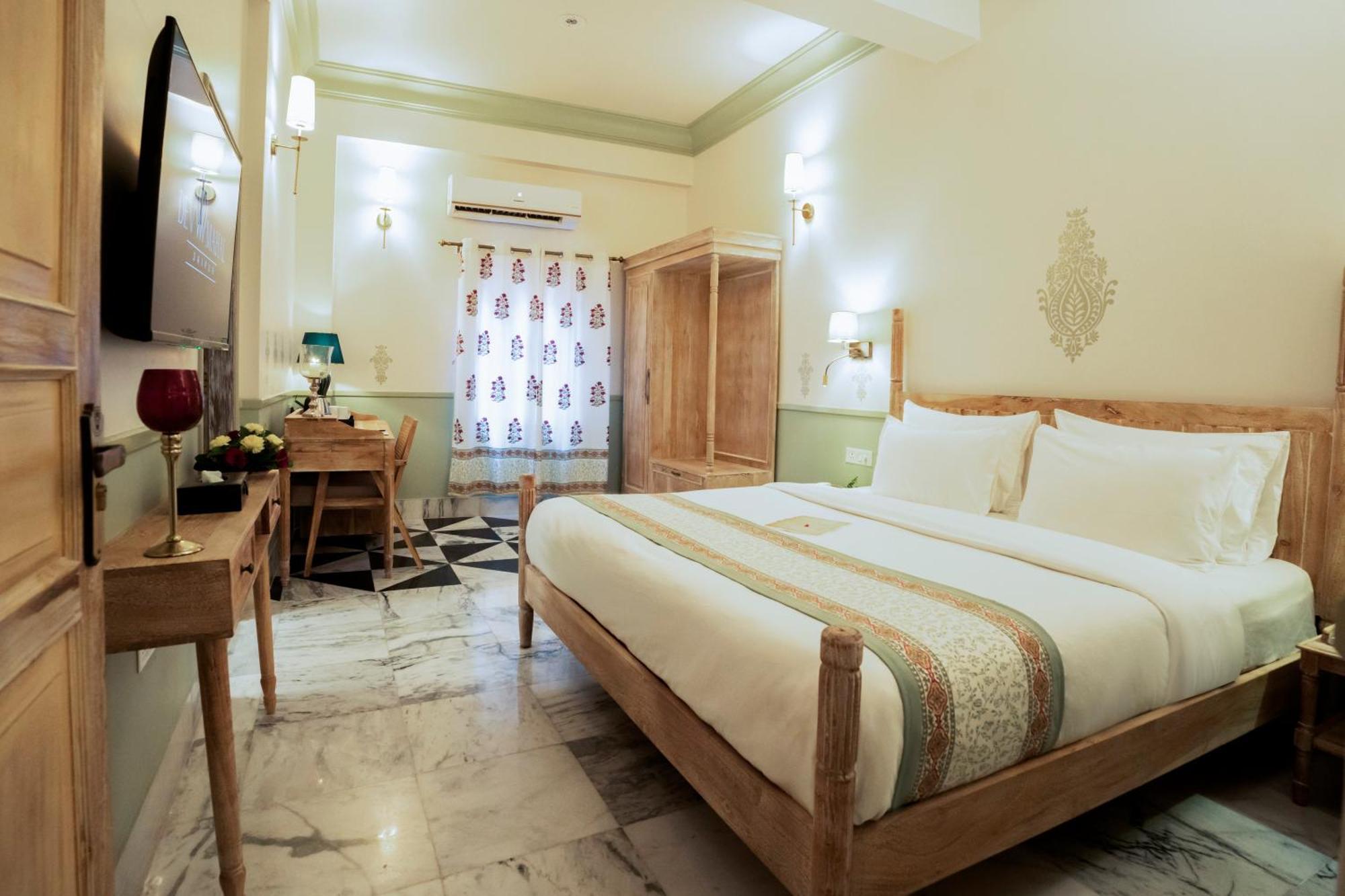 Dev Mahal - A Boutique Heritage Hotel Τζαϊπούρ Εξωτερικό φωτογραφία