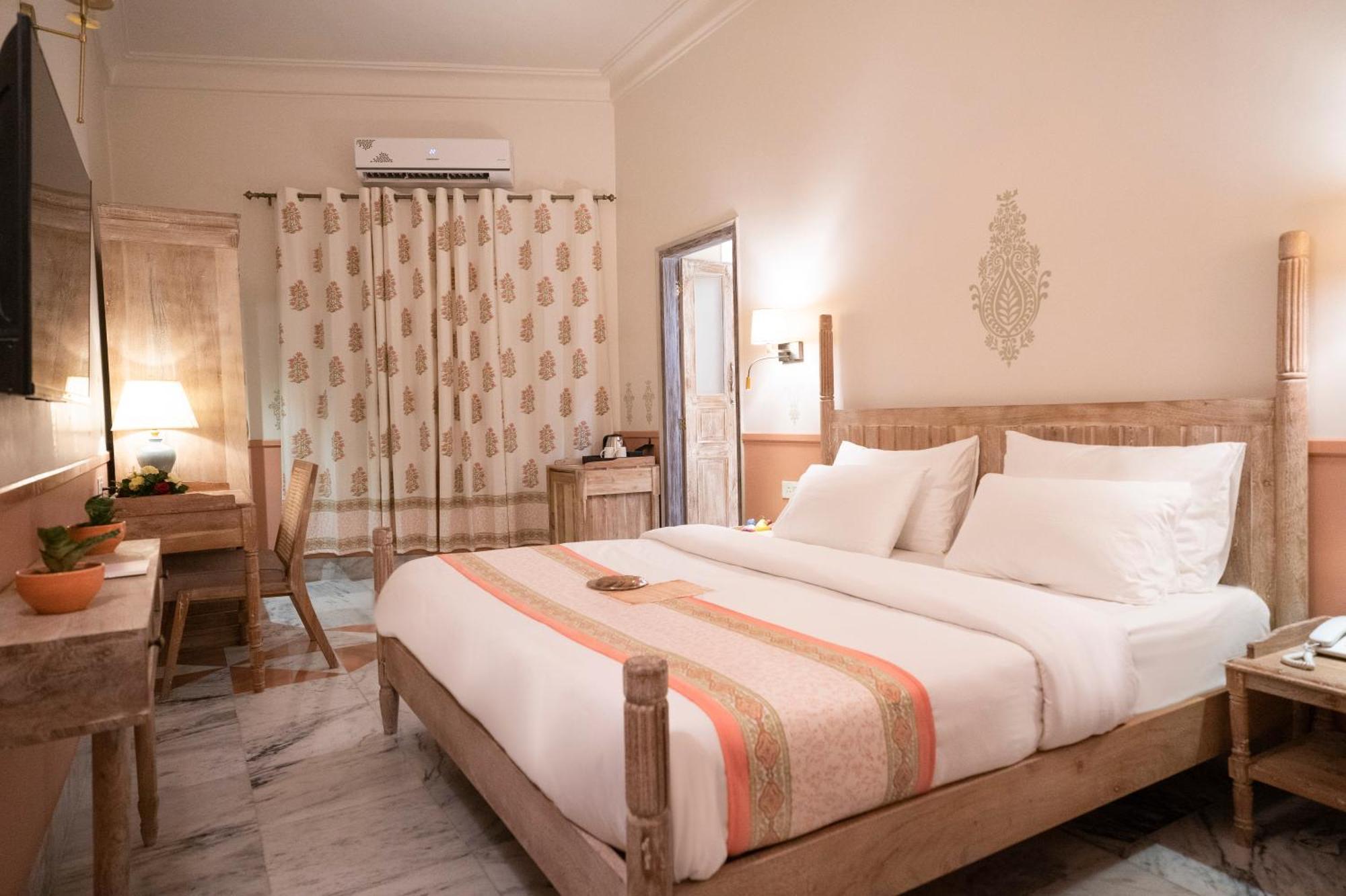 Dev Mahal - A Boutique Heritage Hotel Τζαϊπούρ Εξωτερικό φωτογραφία