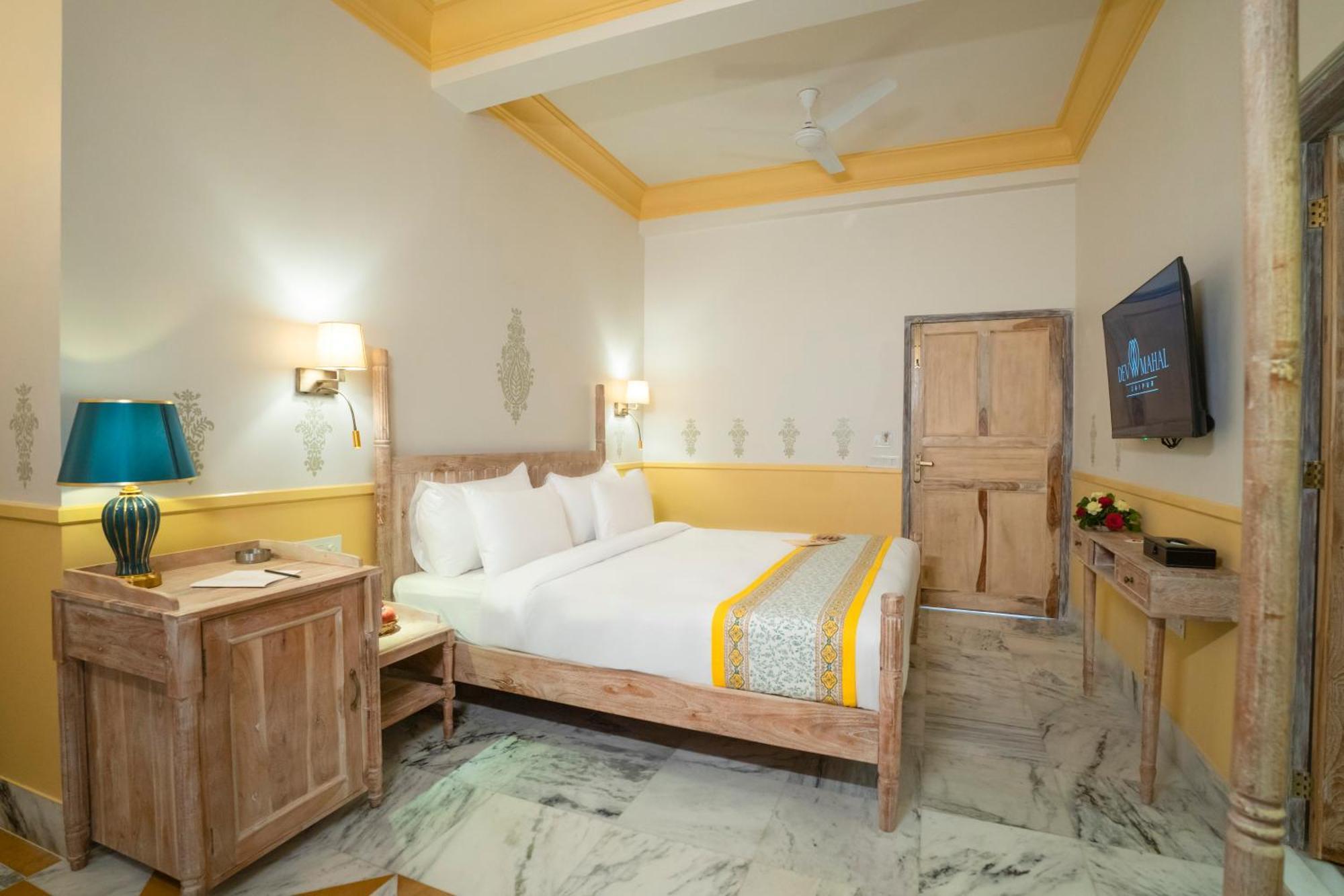 Dev Mahal - A Boutique Heritage Hotel Τζαϊπούρ Εξωτερικό φωτογραφία