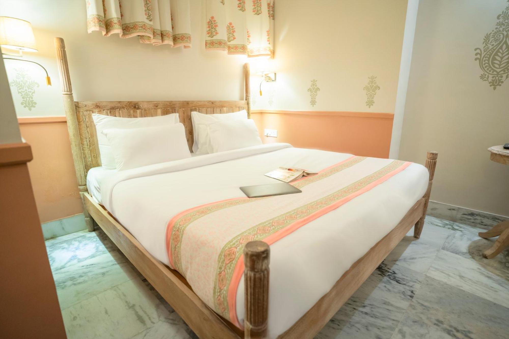 Dev Mahal - A Boutique Heritage Hotel Τζαϊπούρ Εξωτερικό φωτογραφία