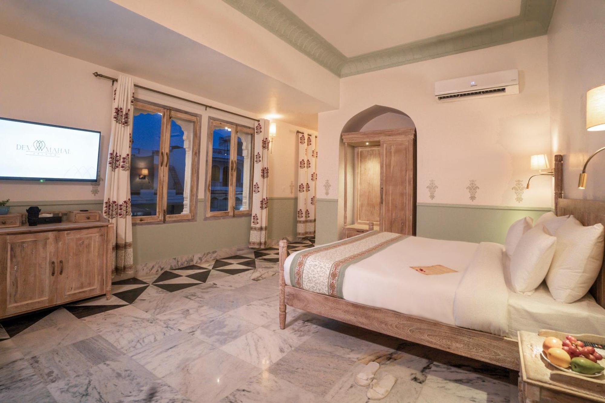 Dev Mahal - A Boutique Heritage Hotel Τζαϊπούρ Εξωτερικό φωτογραφία