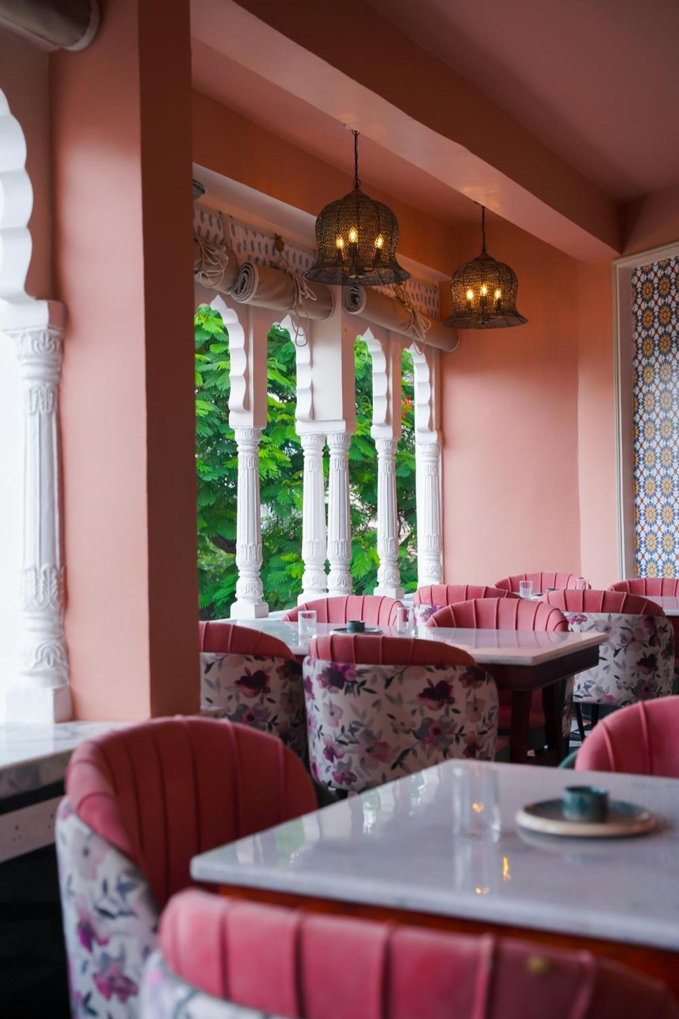 Dev Mahal - A Boutique Heritage Hotel Τζαϊπούρ Εξωτερικό φωτογραφία