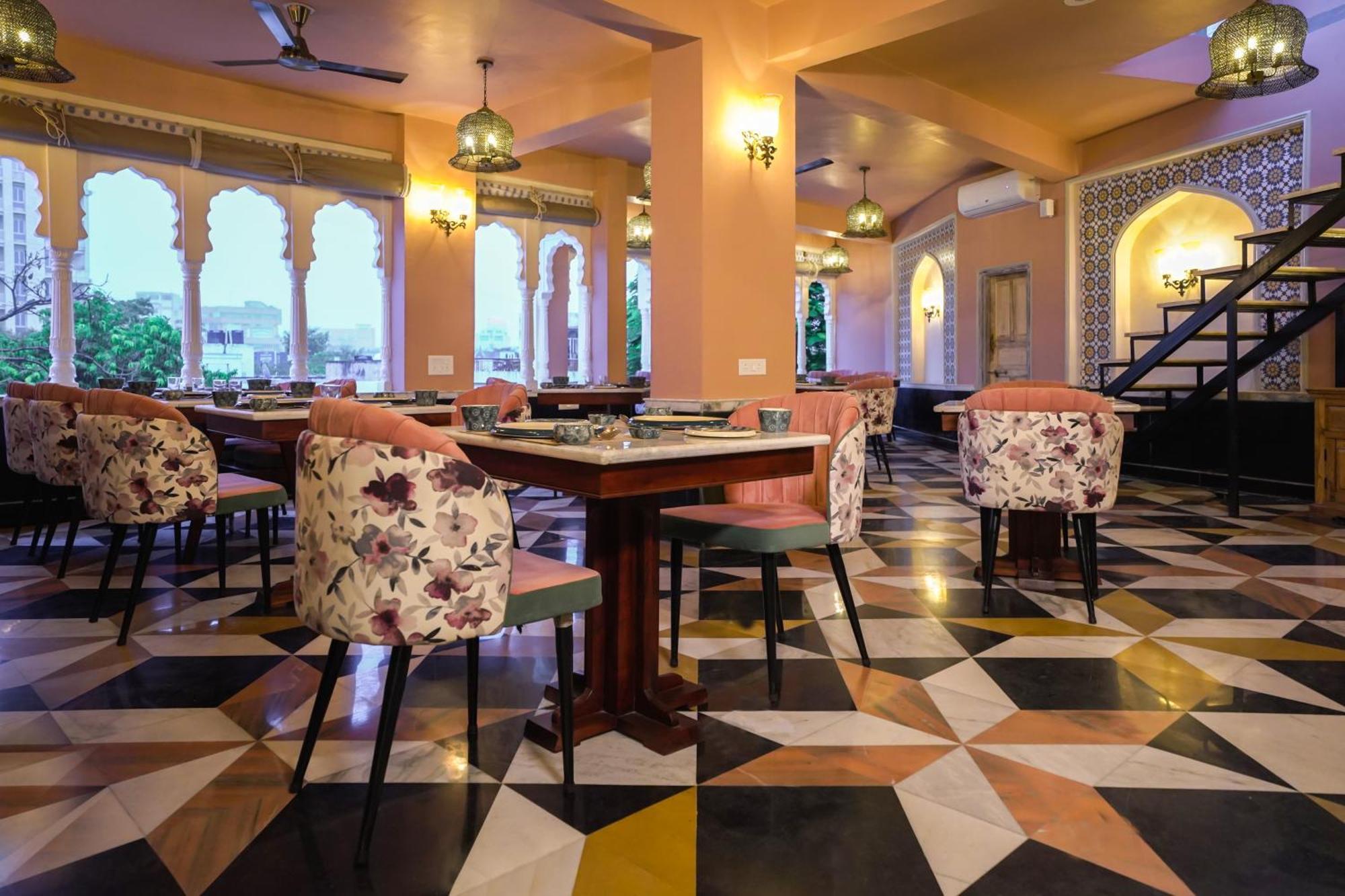 Dev Mahal - A Boutique Heritage Hotel Τζαϊπούρ Εξωτερικό φωτογραφία